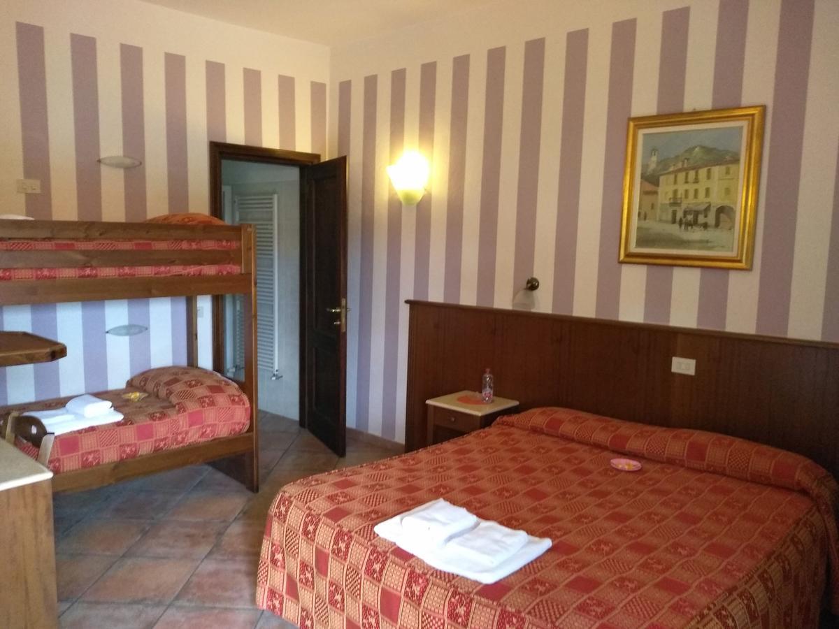 Hotel Excalibur Revello ภายนอก รูปภาพ